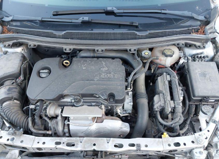 Photo 10 of 2018 Chevrolet Cruze LT AUTO (VIN 1G1BE5SM1J7198189)