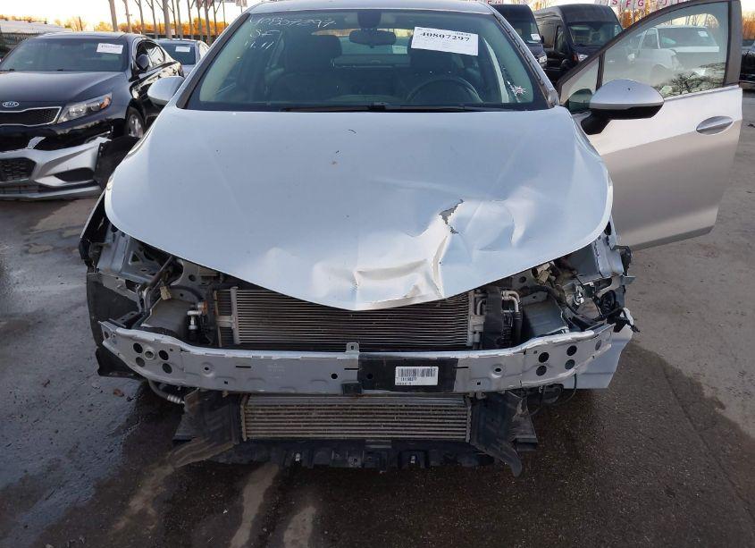 Photo 6 of 2018 Chevrolet Cruze LT AUTO (VIN 1G1BE5SM1J7198189)