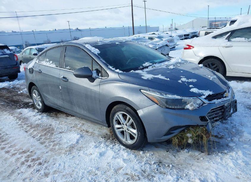 2018 Chevrolet Cruze LT AUTO (VIN 1G1BE5SM1J7215119) main photo