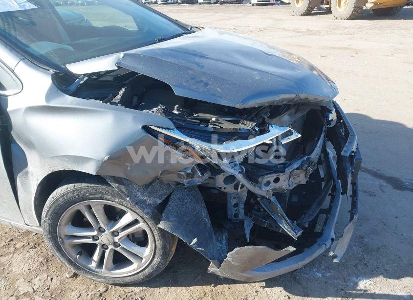 Photo 6 of 2018 Chevrolet Cruze LT AUTO (VIN 1G1BE5SM1J7227724)