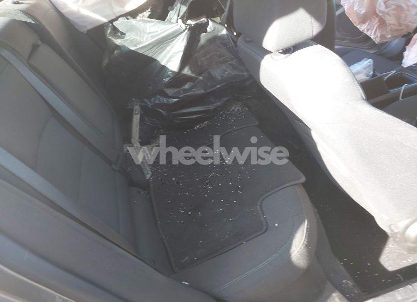 Photo 8 of 2018 Chevrolet Cruze LT AUTO (VIN 1G1BE5SM1J7227724)