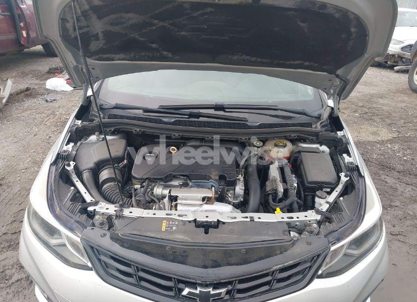 Photo 10 of 2018 Chevrolet Cruze LT AUTO (VIN 1G1BE5SM1J7228257)