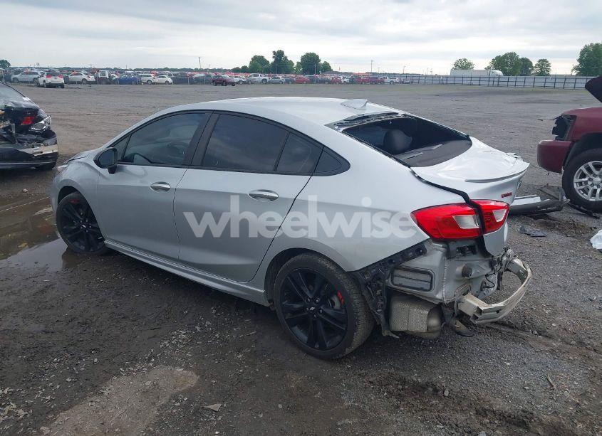 Photo 3 of 2018 Chevrolet Cruze LT AUTO (VIN 1G1BE5SM1J7228257)