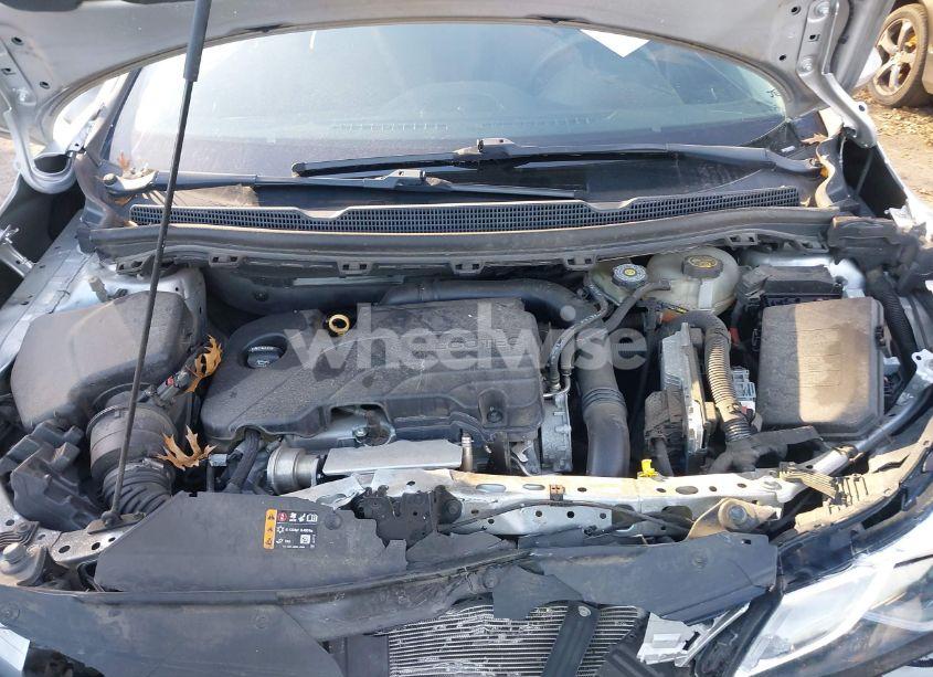 Photo 10 of 2018 Chevrolet Cruze LT AUTO (VIN 1G1BE5SM1J7228758)