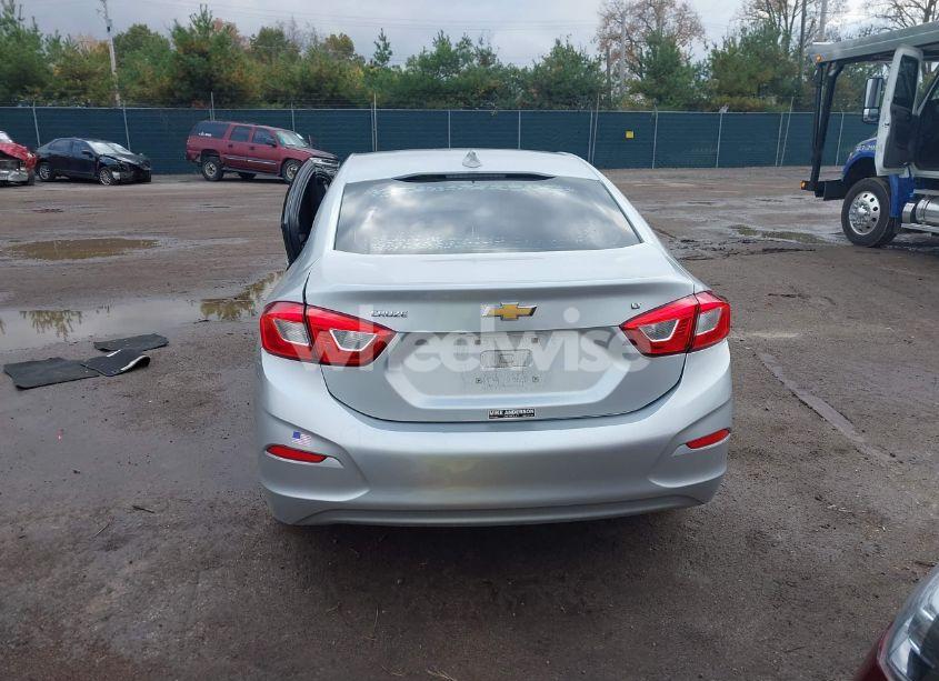 Photo 16 of 2018 Chevrolet Cruze LT AUTO (VIN 1G1BE5SM1J7229991)