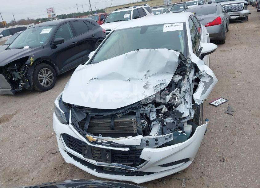 Photo 12 of 2018 Chevrolet Cruze LT AUTO (VIN 1G1BE5SM1J7235337)