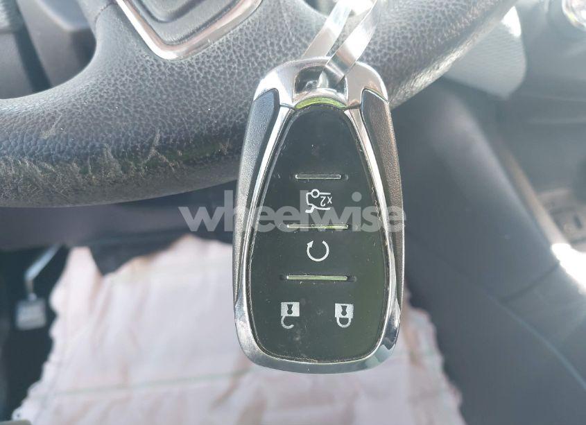 Photo 11 of 2019 Chevrolet Cruze LT (VIN 1G1BE5SM1K7106922)