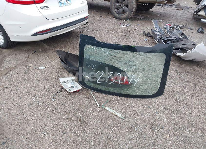 Photo 12 of 2019 Chevrolet Cruze LT (VIN 1G1BE5SM1K7108136)