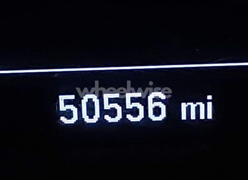 Photo 7 of 2019 Chevrolet Cruze LT (VIN 1G1BE5SM1K7115782)