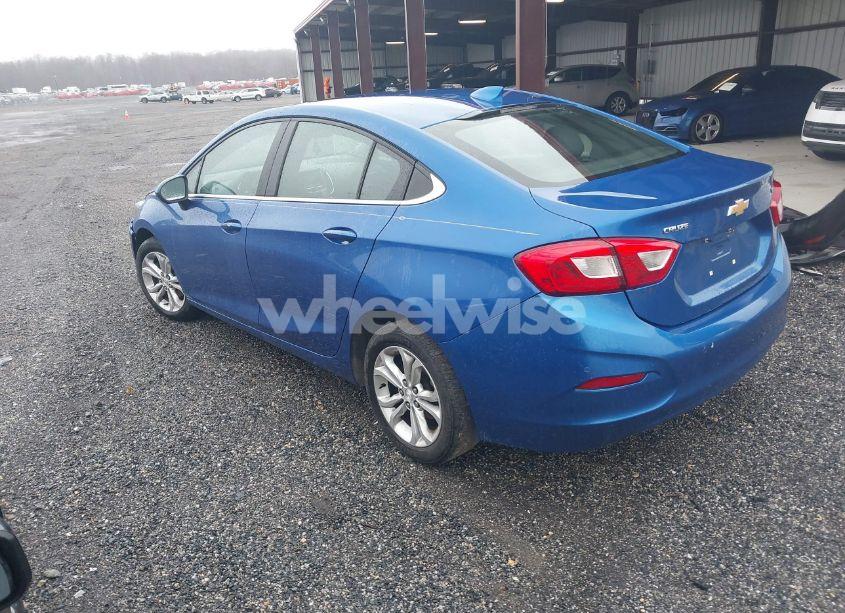 Photo 14 of 2019 Chevrolet Cruze LT (VIN 1G1BE5SM1K7122389)
