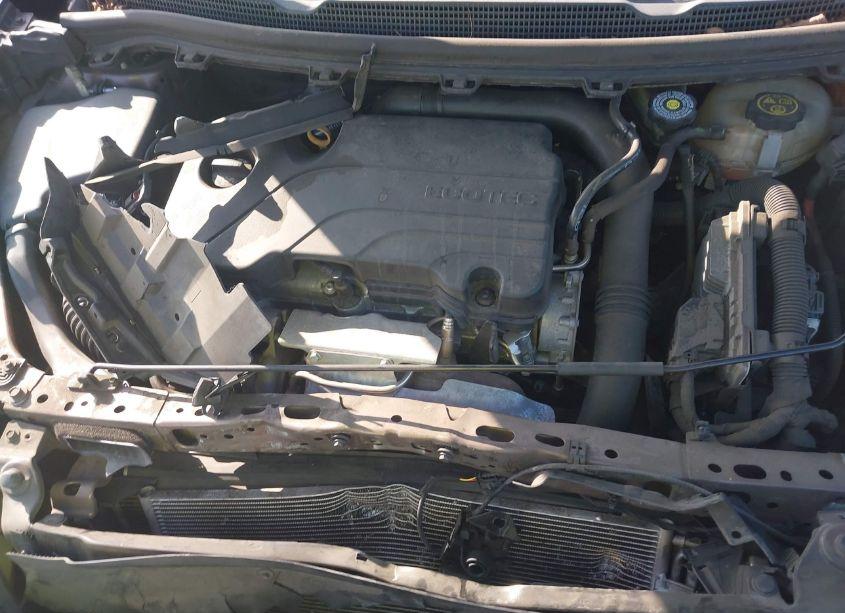 Photo 10 of 2019 Chevrolet Cruze LT (VIN 1G1BE5SM1K7130752)