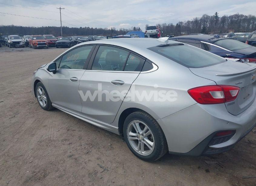 Photo 3 of 2016 Chevrolet Cruze LT AUTO (VIN 1G1BE5SM2G7246047)