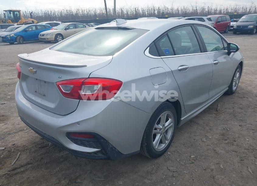 Photo 4 of 2016 Chevrolet Cruze LT AUTO (VIN 1G1BE5SM2G7246047)