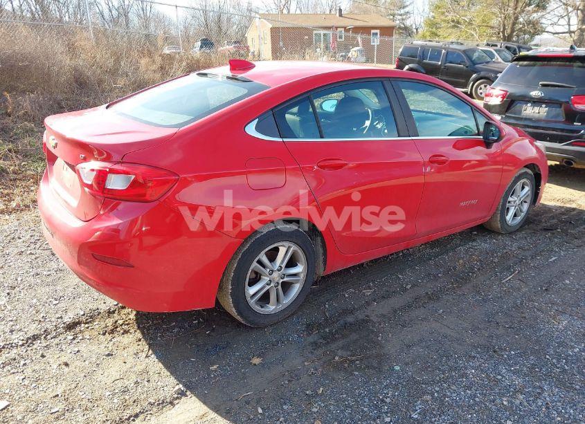Photo 4 of 2016 Chevrolet Cruze LT AUTO (VIN 1G1BE5SM2G7255962)