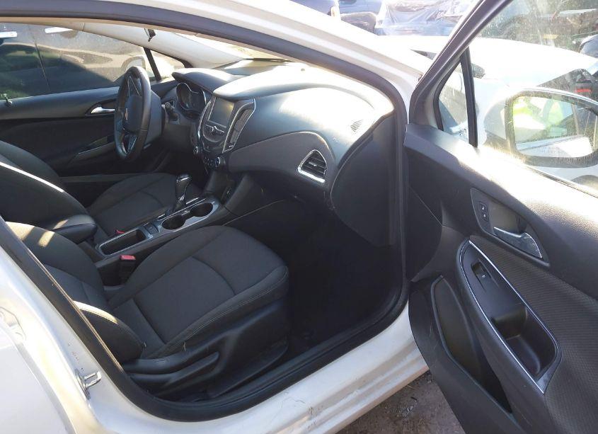 Photo 5 of 2016 Chevrolet Cruze LT AUTO (VIN 1G1BE5SM2G7261244)