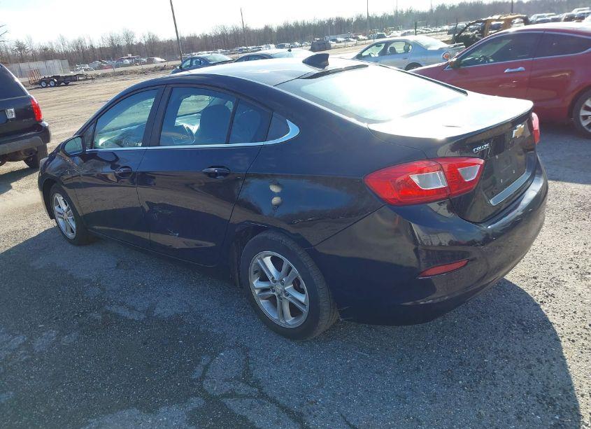 Photo 3 of 2016 Chevrolet Cruze LT (VIN 1G1BE5SM2G7261275)