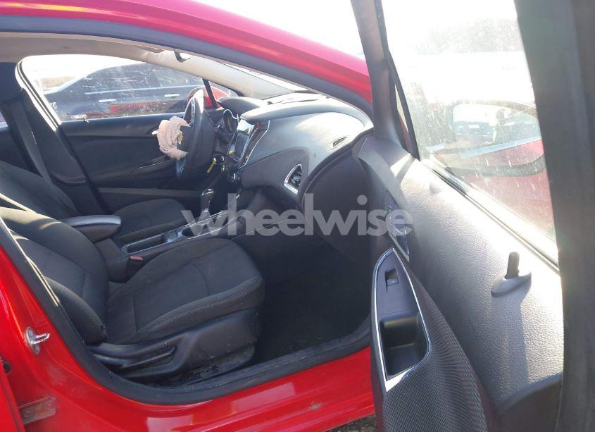 Photo 5 of 2016 Chevrolet Cruze LT AUTO (VIN 1G1BE5SM2G7299119)