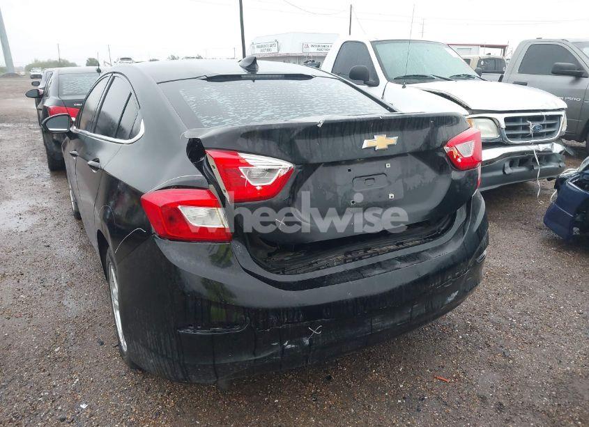 Photo 3 of 2016 Chevrolet Cruze LT AUTO (VIN 1G1BE5SM2G7302391)