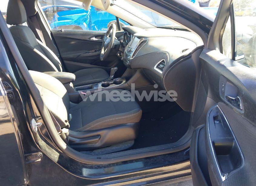 Photo 5 of 2016 Chevrolet Cruze LT AUTO (VIN 1G1BE5SM2G7303508)