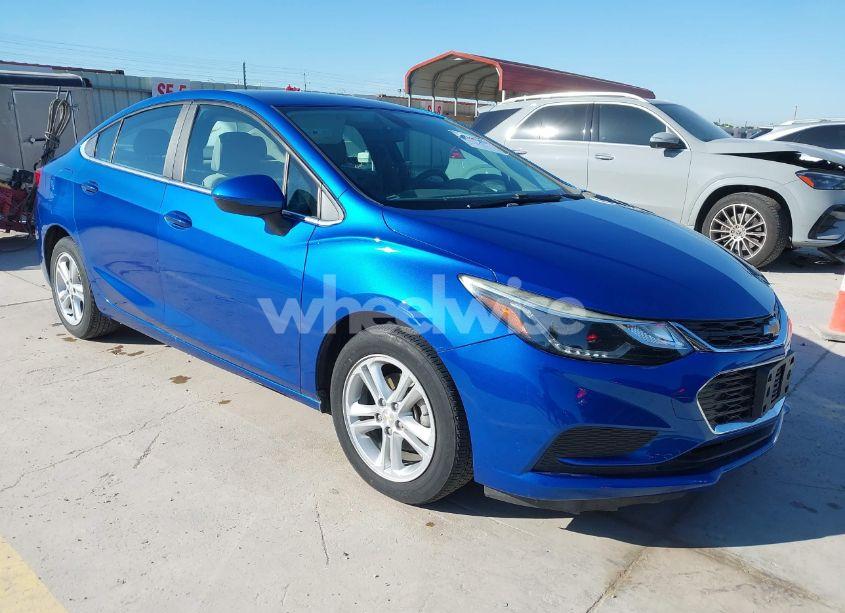 2017 Chevrolet Cruze LT AUTO (VIN 1G1BE5SM2H7116867) main photo