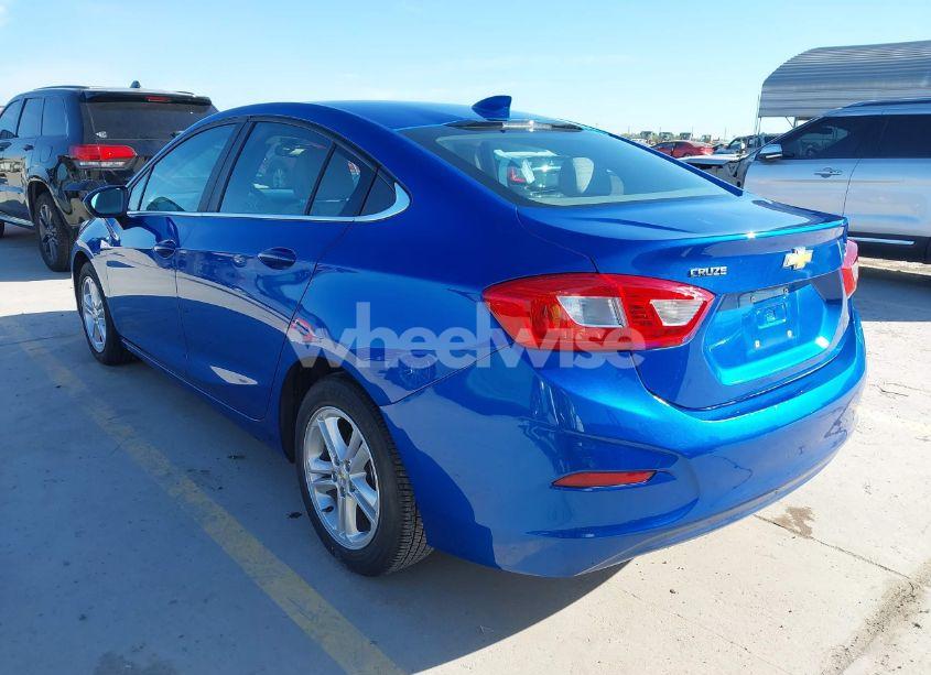 Photo 3 of 2017 Chevrolet Cruze LT AUTO (VIN 1G1BE5SM2H7116867)