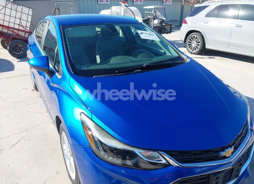 Photo 6 of 2017 Chevrolet Cruze LT AUTO (VIN 1G1BE5SM2H7116867)