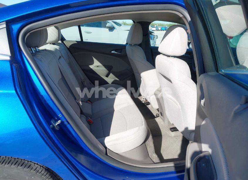 Photo 8 of 2017 Chevrolet Cruze LT AUTO (VIN 1G1BE5SM2H7116867)