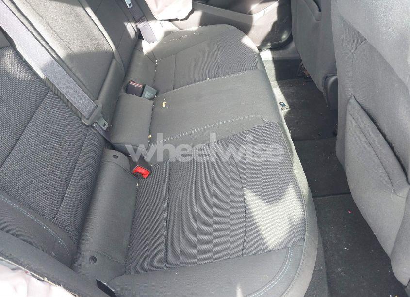 Photo 7 of 2017 Chevrolet Cruze LT AUTO (VIN 1G1BE5SM2H7117985)