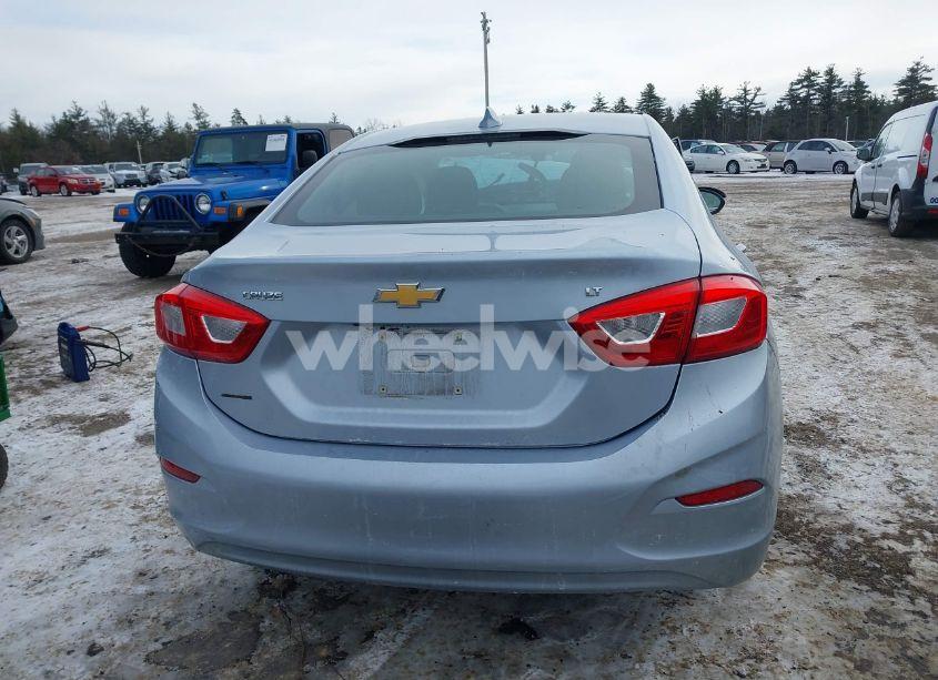 Photo 17 of 2017 Chevrolet Cruze LT AUTO (VIN 1G1BE5SM2H7121535)
