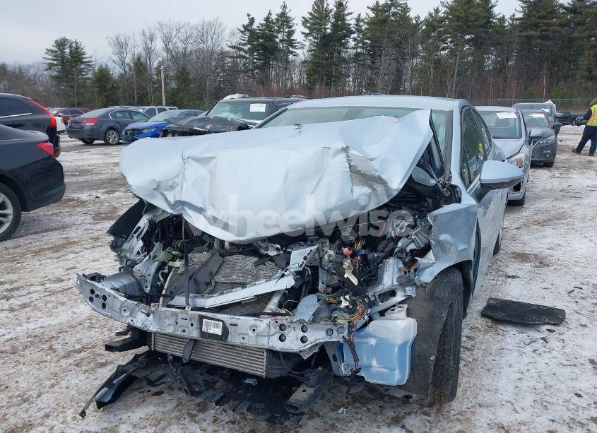 Photo 6 of 2017 Chevrolet Cruze LT AUTO (VIN 1G1BE5SM2H7121535)