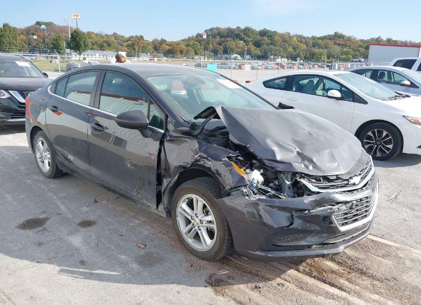 2017 Chevrolet Cruze LT AUTO (VIN 1G1BE5SM2H7130610) main photo