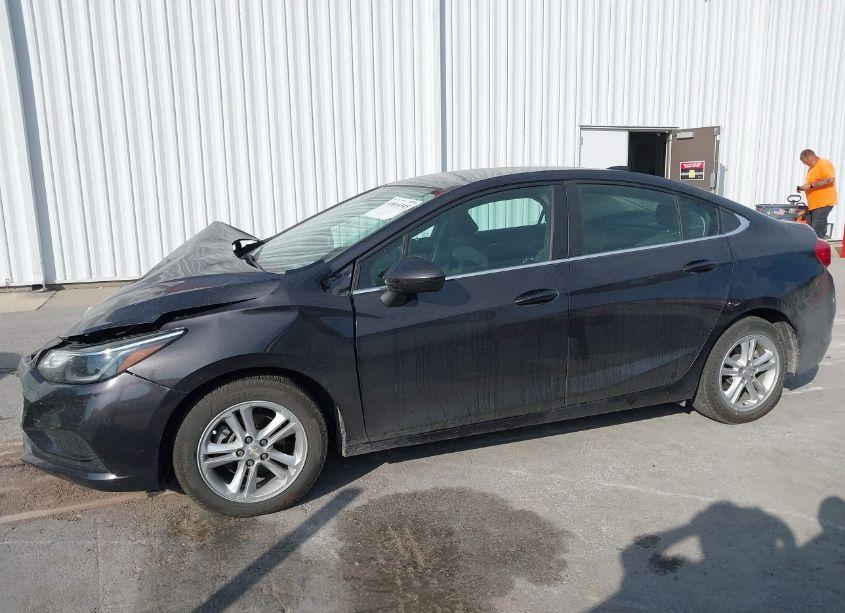 Photo 14 of 2017 Chevrolet Cruze LT AUTO (VIN 1G1BE5SM2H7130610)