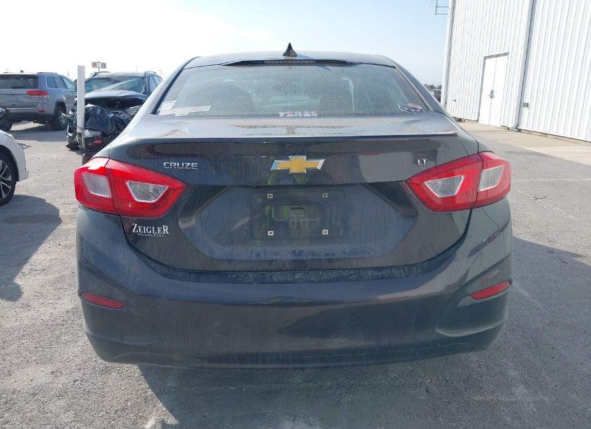 Photo 16 of 2017 Chevrolet Cruze LT AUTO (VIN 1G1BE5SM2H7130610)