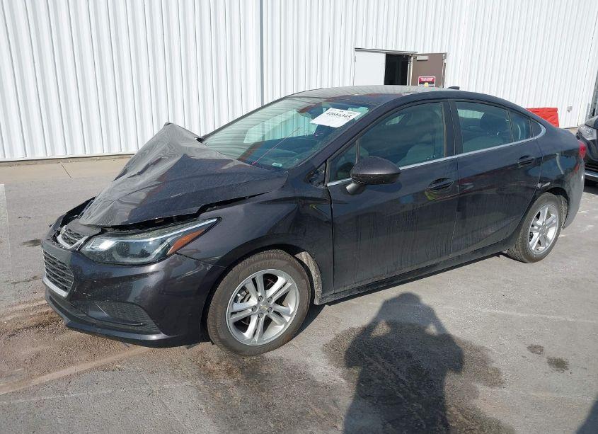 Photo 2 of 2017 Chevrolet Cruze LT AUTO (VIN 1G1BE5SM2H7130610)