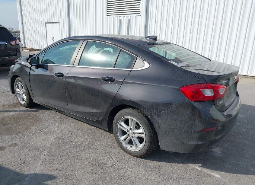Photo 3 of 2017 Chevrolet Cruze LT AUTO (VIN 1G1BE5SM2H7130610)