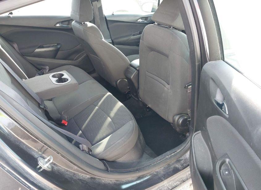 Photo 8 of 2017 Chevrolet Cruze LT AUTO (VIN 1G1BE5SM2H7130610)