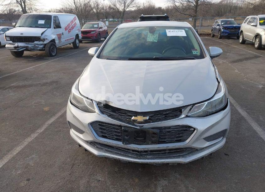 Photo 12 of 2017 Chevrolet Cruze LT AUTO (VIN 1G1BE5SM2H7137962)