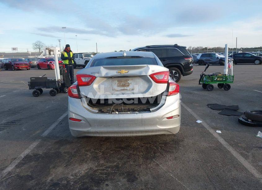 Photo 16 of 2017 Chevrolet Cruze LT AUTO (VIN 1G1BE5SM2H7137962)