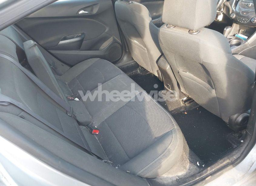 Photo 8 of 2017 Chevrolet Cruze LT AUTO (VIN 1G1BE5SM2H7137962)