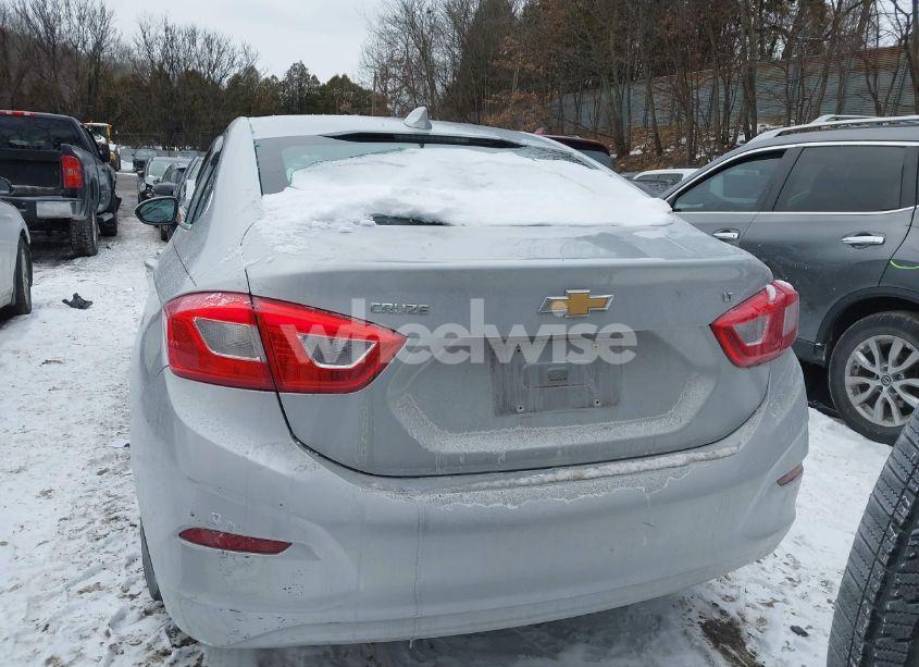 Photo 17 of 2017 Chevrolet Cruze LT AUTO (VIN 1G1BE5SM2H7138299)