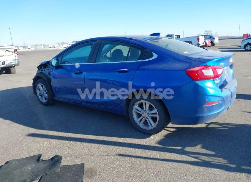 Photo 3 of 2017 Chevrolet Cruze LT AUTO (VIN 1G1BE5SM2H7149027)