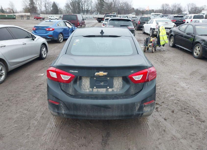 Photo 16 of 2017 Chevrolet Cruze LT AUTO (VIN 1G1BE5SM2H7149111)