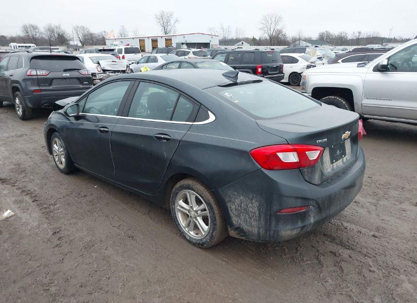 Photo 3 of 2017 Chevrolet Cruze LT AUTO (VIN 1G1BE5SM2H7149111)