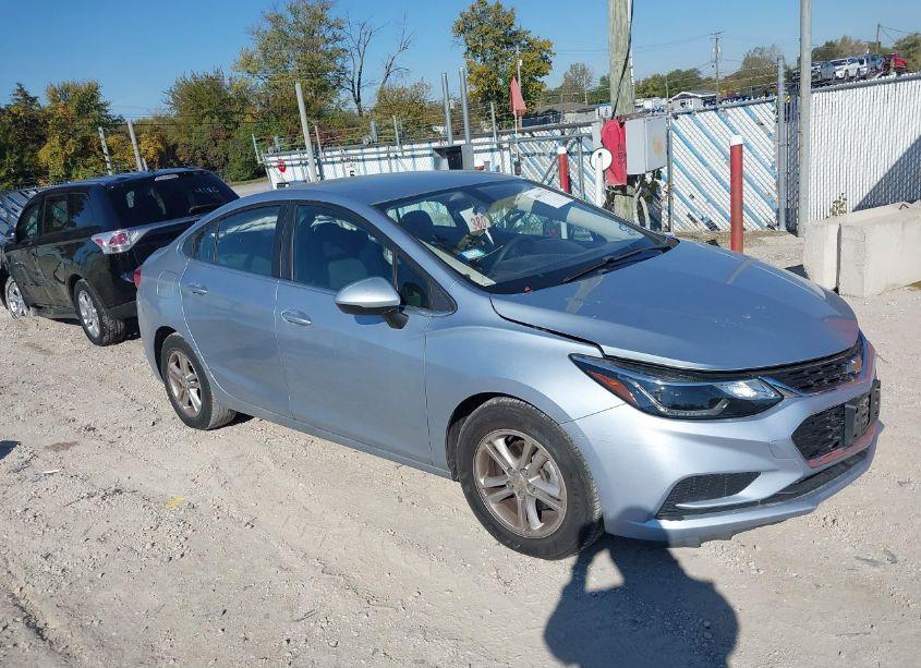 2017 Chevrolet Cruze LT AUTO (VIN 1G1BE5SM2H7150128) main photo
