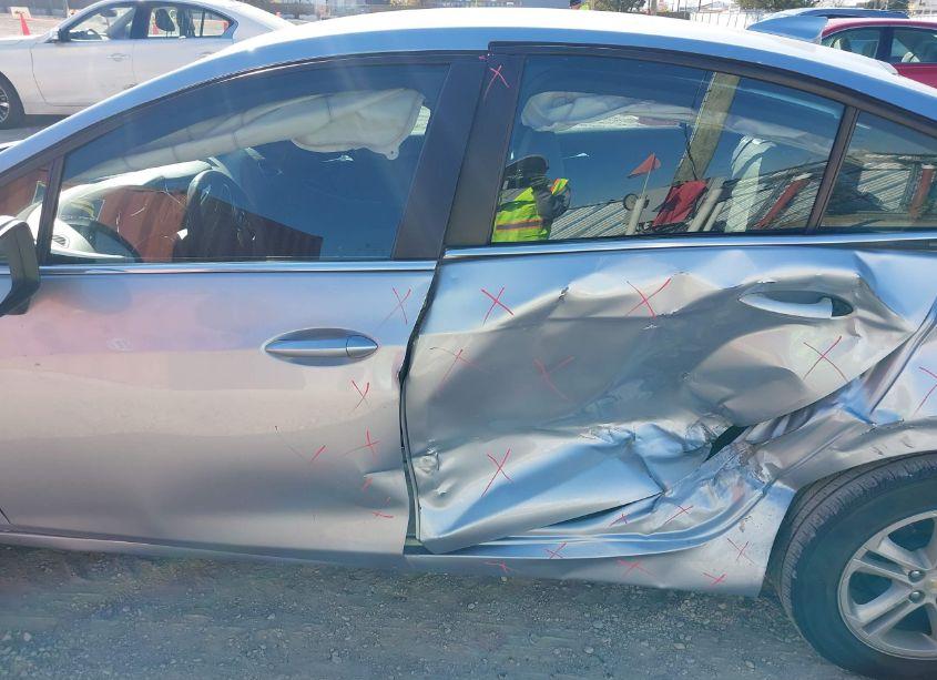 Photo 14 of 2017 Chevrolet Cruze LT AUTO (VIN 1G1BE5SM2H7150128)