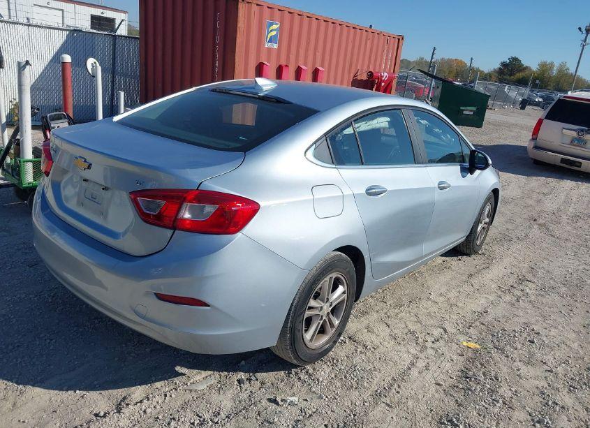 Photo 4 of 2017 Chevrolet Cruze LT AUTO (VIN 1G1BE5SM2H7150128)