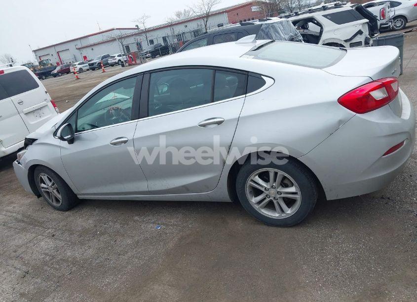 Photo 14 of 2017 Chevrolet Cruze LT AUTO (VIN 1G1BE5SM2H7171545)