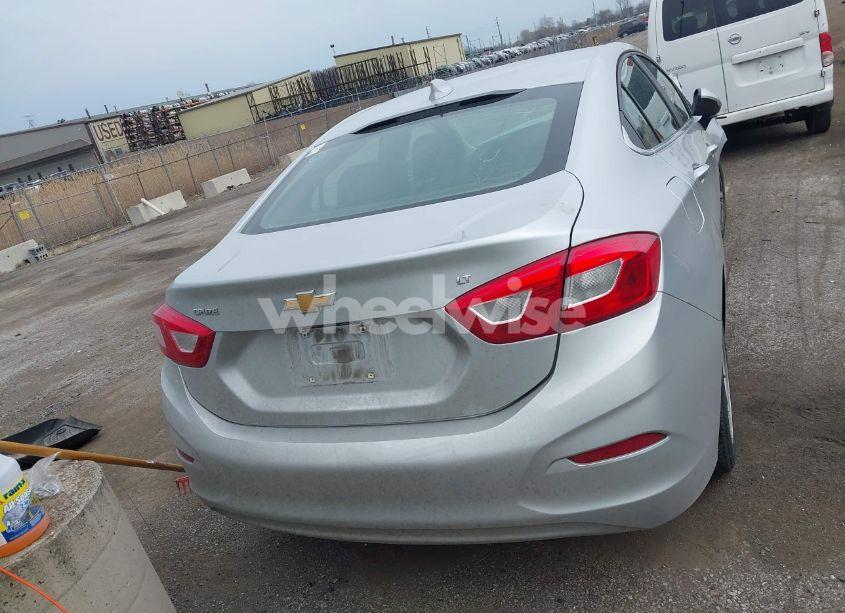 Photo 16 of 2017 Chevrolet Cruze LT AUTO (VIN 1G1BE5SM2H7171545)