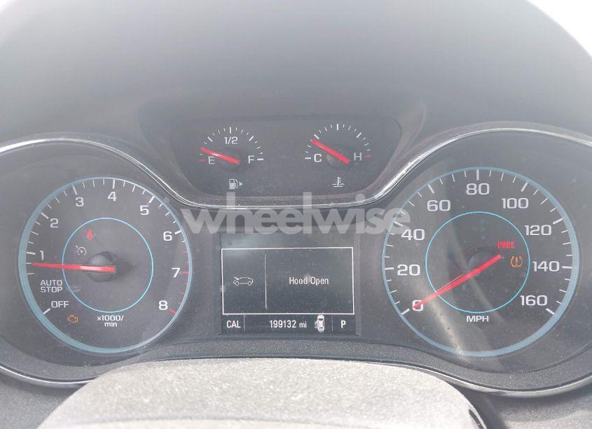 Photo 7 of 2017 Chevrolet Cruze LT AUTO (VIN 1G1BE5SM2H7171545)