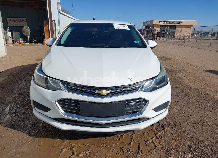 Photo 13 of 2017 Chevrolet Cruze LT AUTO (VIN 1G1BE5SM2H7171951)
